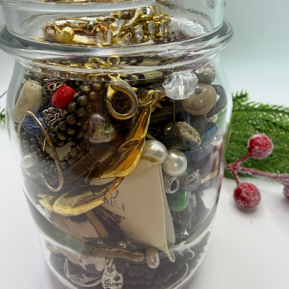 Assorted Brown and Gold Jewelry Jar 🏺 - Picture 10 of 12